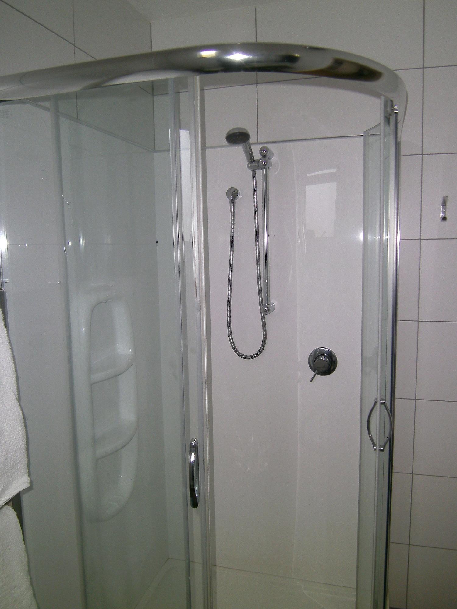 Anchorage Motel Apartments Те-Анау Экстерьер фото