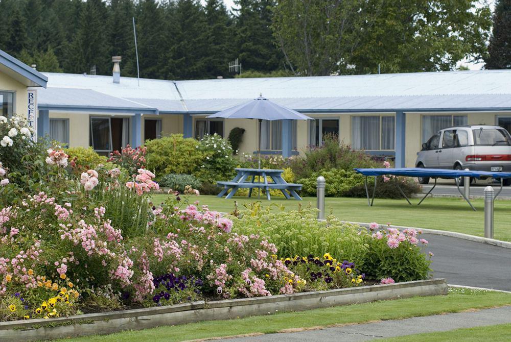 Anchorage Motel Apartments Те-Анау Экстерьер фото